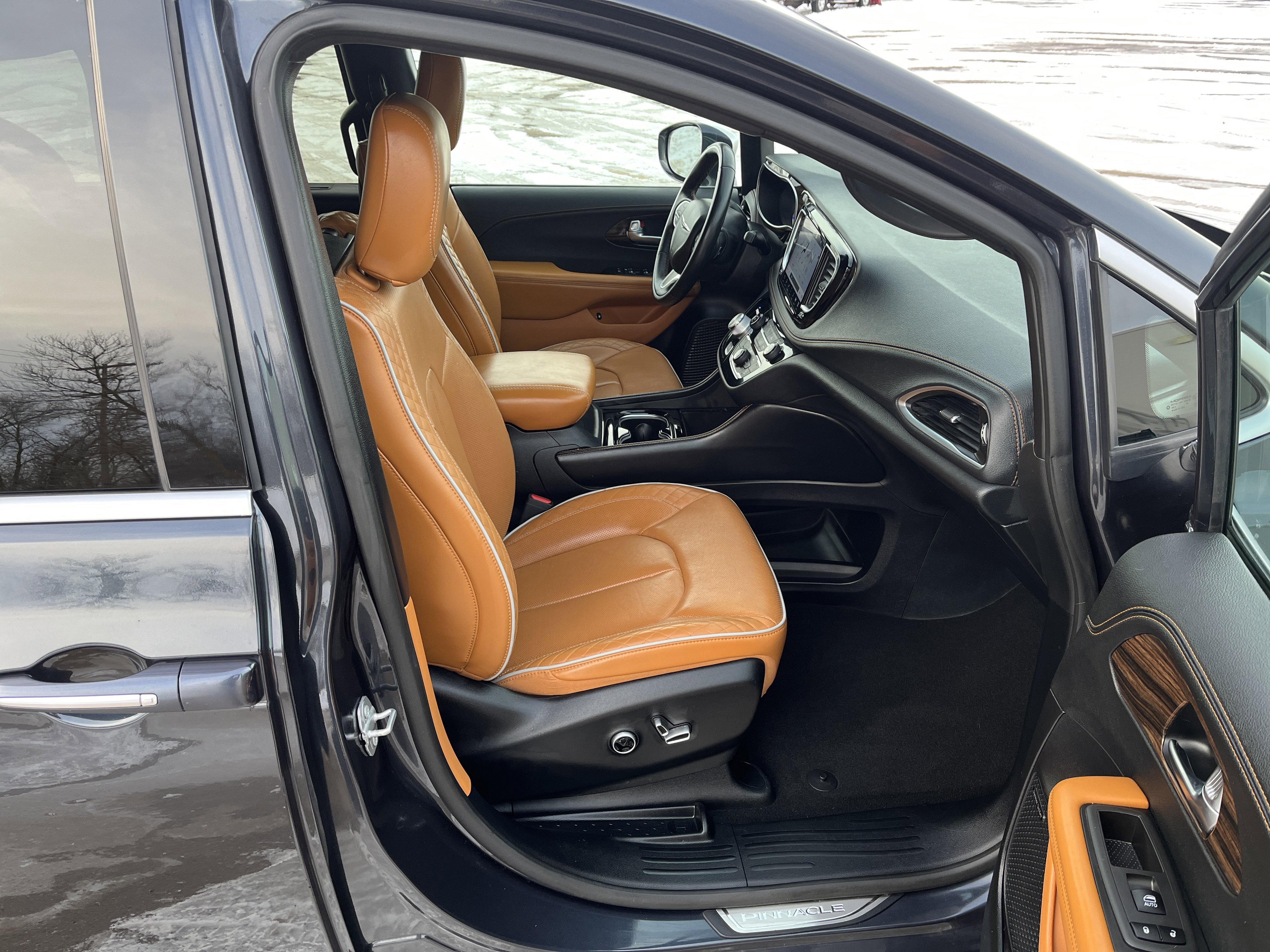 Used 2021 Chrysler Pacifica Pinnacle image 20