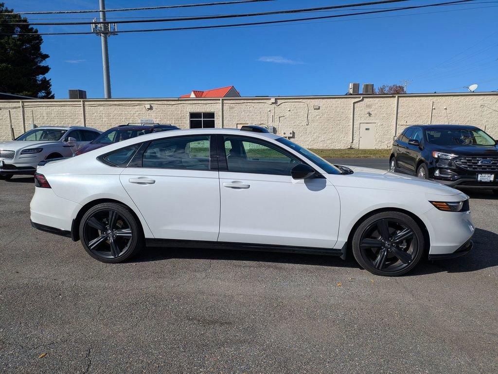 Used 2023 Honda Accord Sport image 8