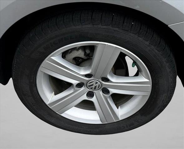 Used 2015 Volkswagen Golf TDI S FWD image 9