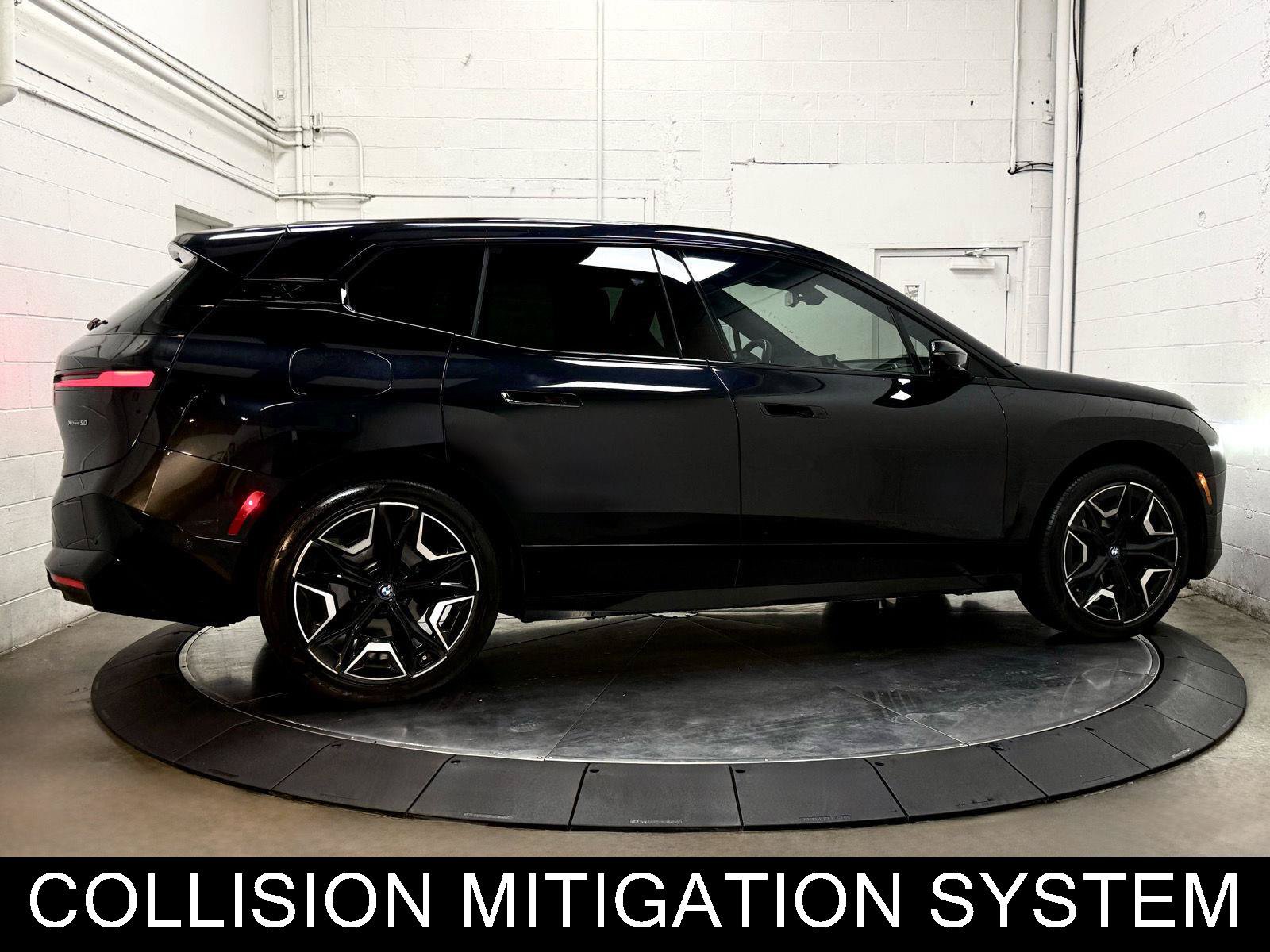 Used 2024 BMW iX xDrive50 w/ Sport Package AWD/4WD image 9