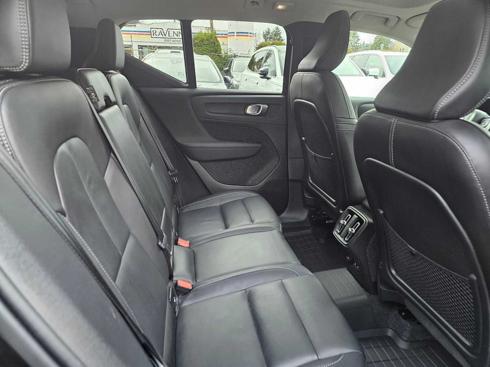 Certified 2025 Volvo XC40 B5 Plus w/ Protection Package Premier image 13