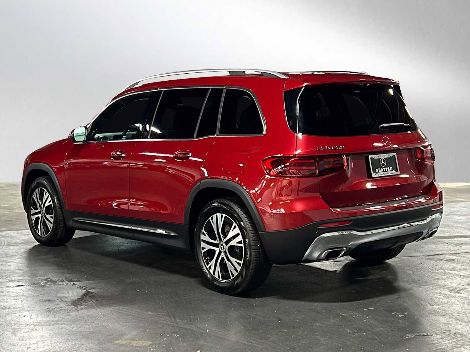 New 2025 Mercedes-Benz GLB 250 4MATIC image 5