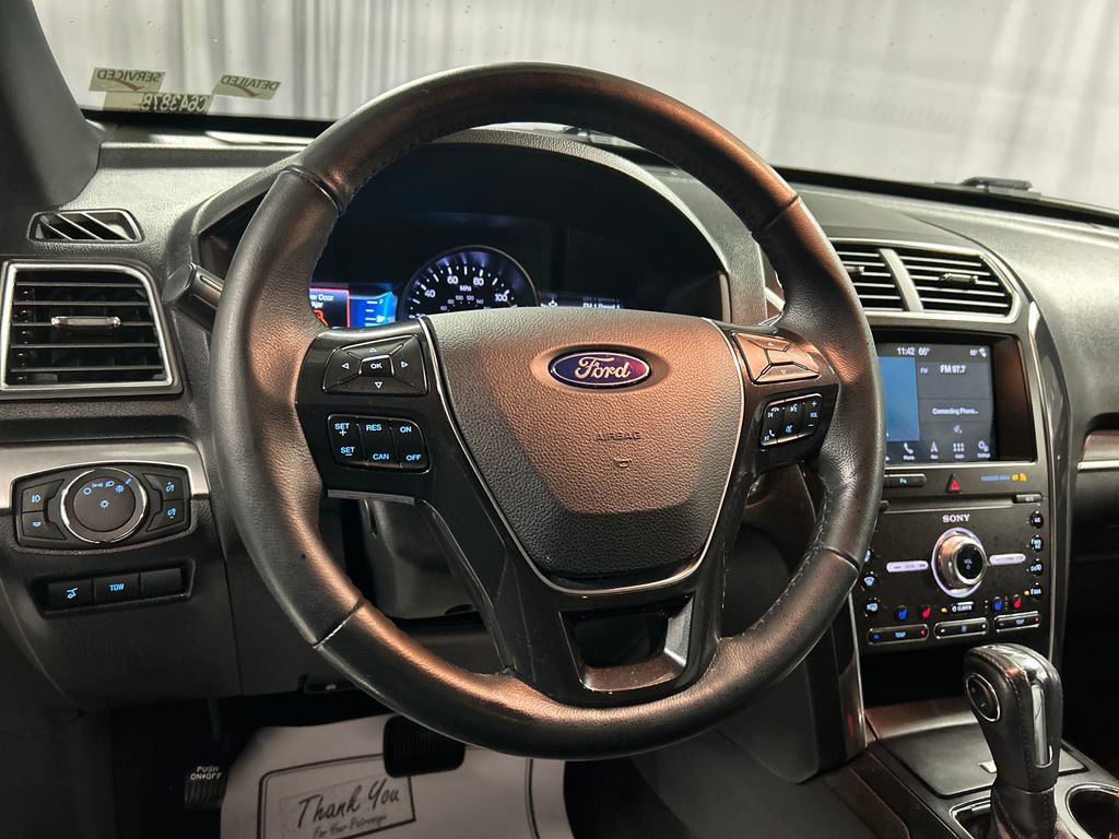 Used 2019 Ford Explorer Limited w/ Class III Trailer Tow Package FWD image 15