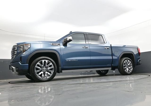 Used 2025 GMC Sierra 1500 Denali w/ Denali Reserve Package AWD/4WD image 35