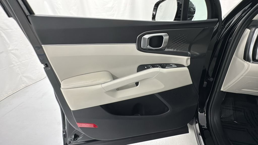 New 2025 Kia Sorento S image 19