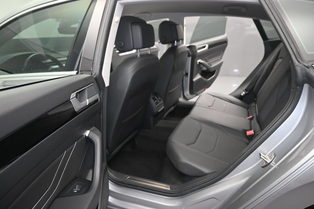 Used 2021 Volkswagen Arteon SE FWD image 12