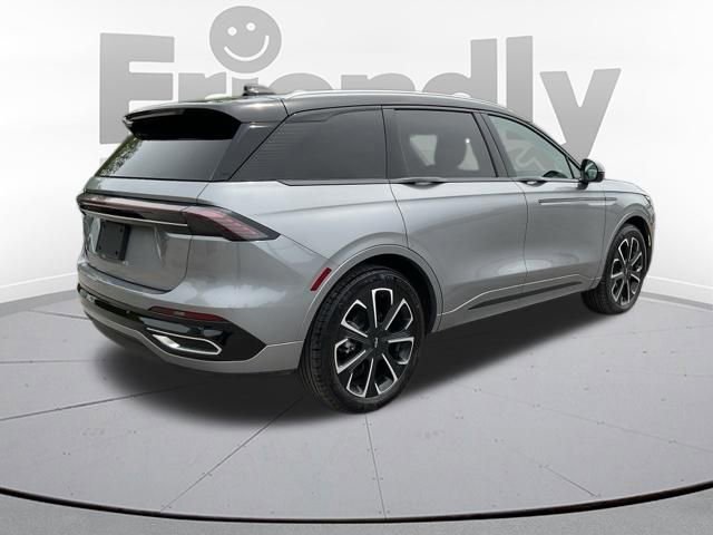 Used 2025 Lincoln Nautilus Reserve AWD/4WD image 12