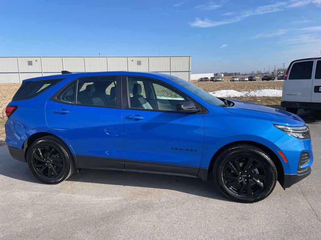 Used 2024 Chevrolet Equinox LS w/ Sport Edition image 9