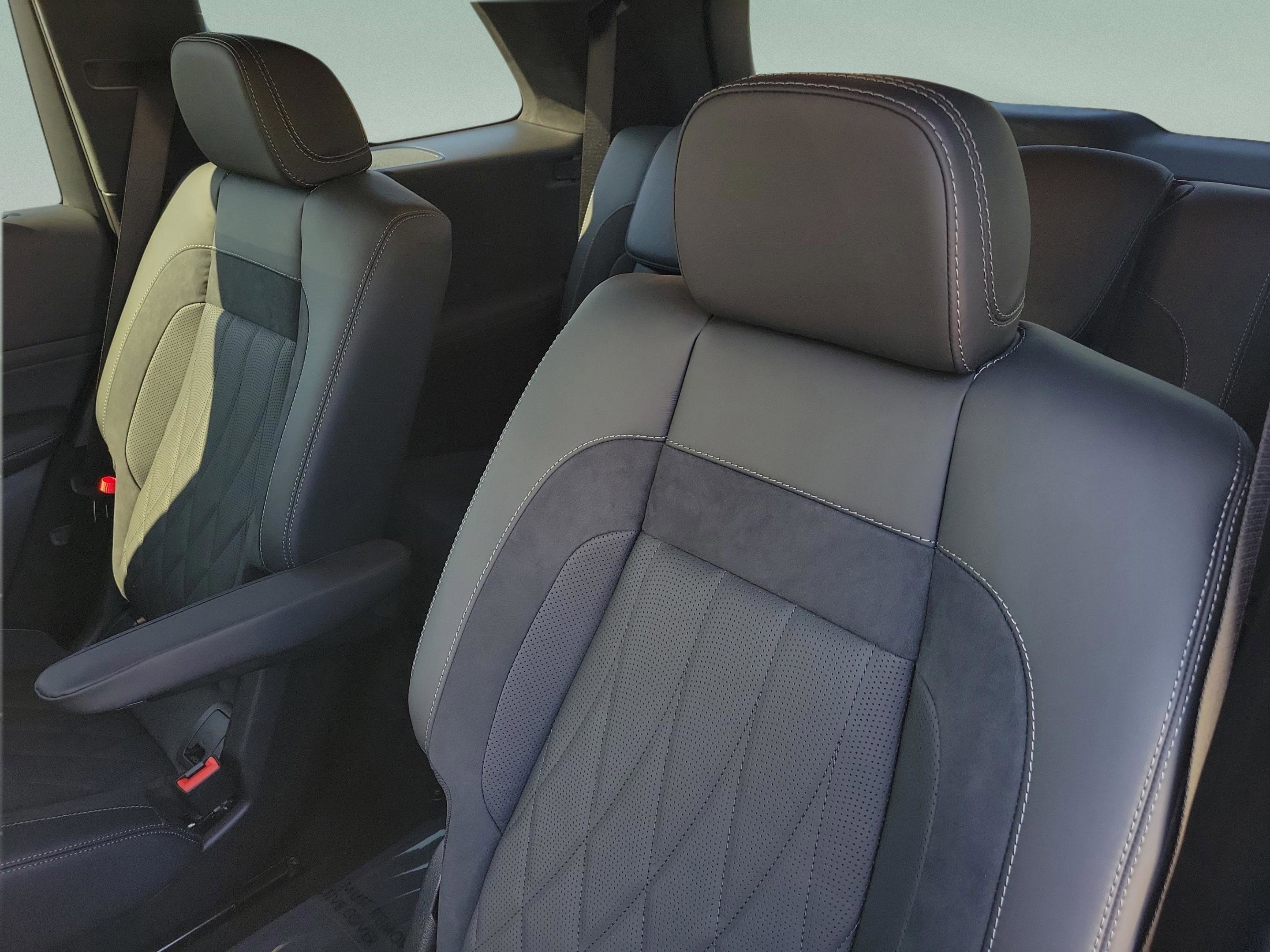 Certified 2026 Mercedes-Benz GLS 63 AMG 4MATIC image 13