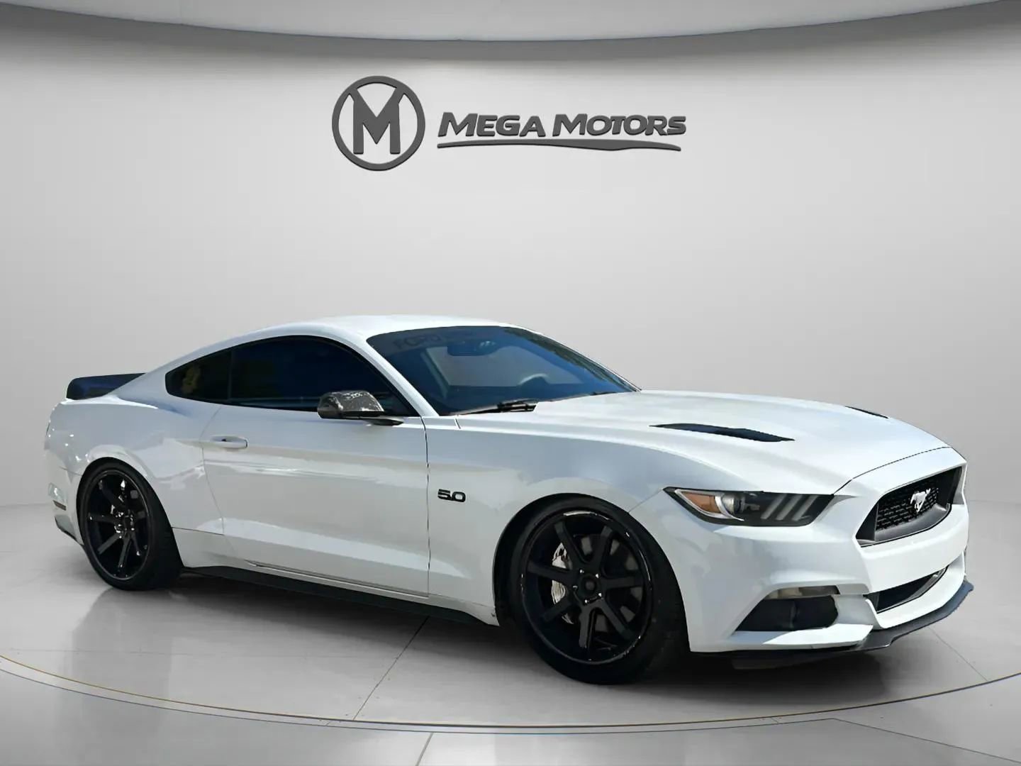 Used 2016 Ford Mustang GT image 10