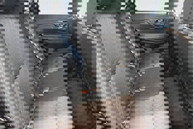 Used 2020 Nissan Rogue SV image 17