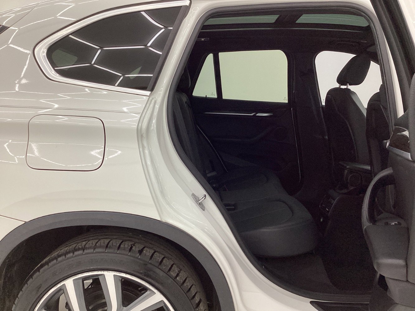 Used 2018 BMW X1 sDrive28i w/ Convenience Package image 21