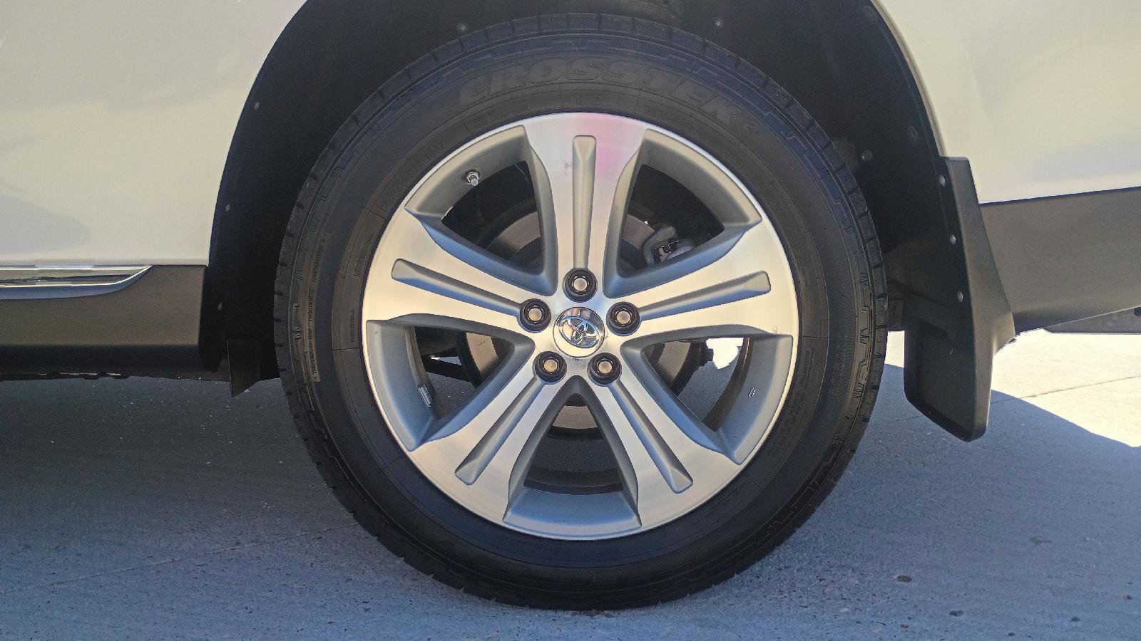 Used 2013 Toyota Highlander Limited image 27