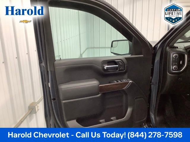Used 2019 GMC Sierra 1500 SLT w/ X31 Off-Road Package AWD/4WD image 14