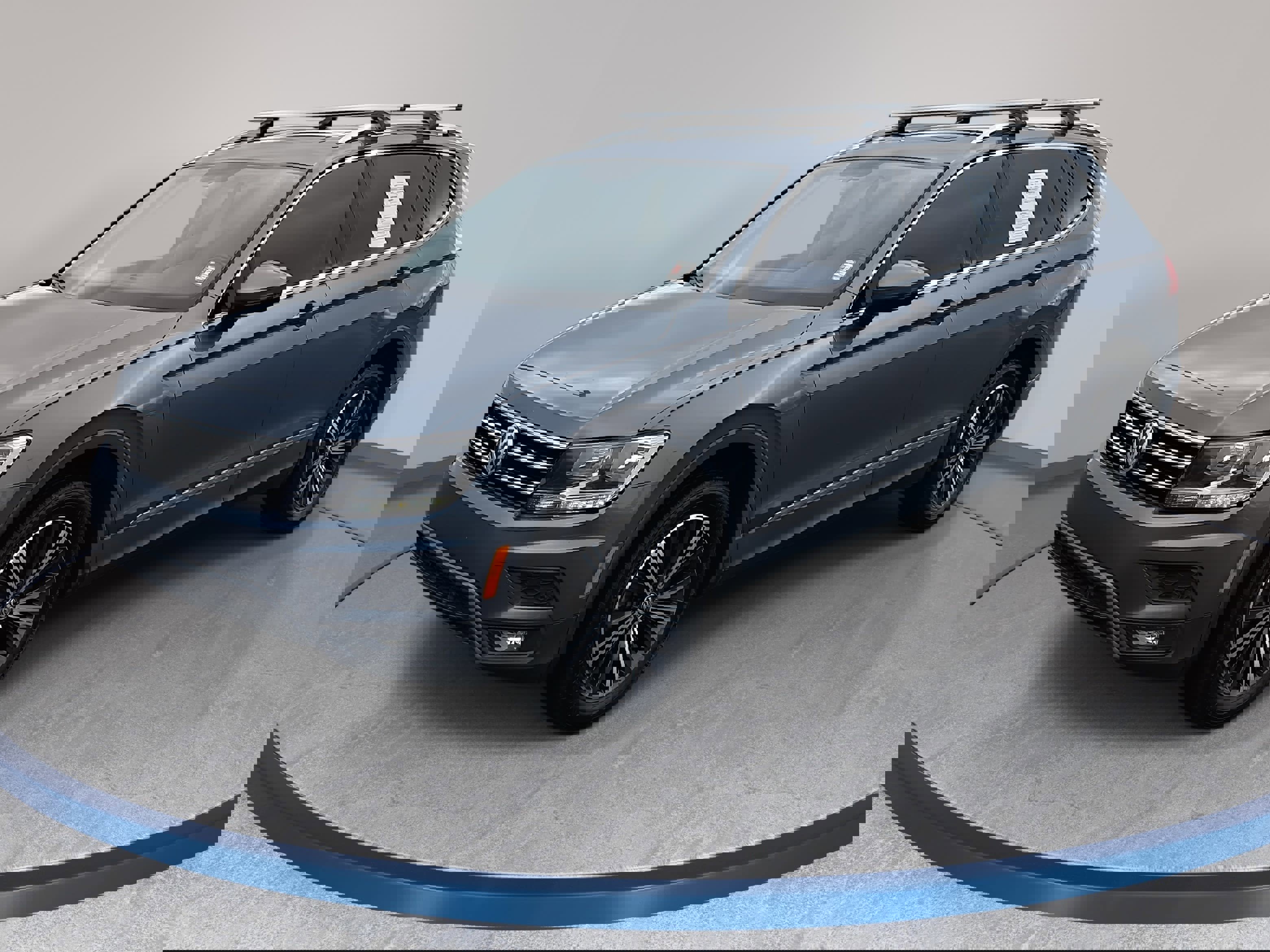 Used 2019 Volkswagen Tiguan SEL image 1