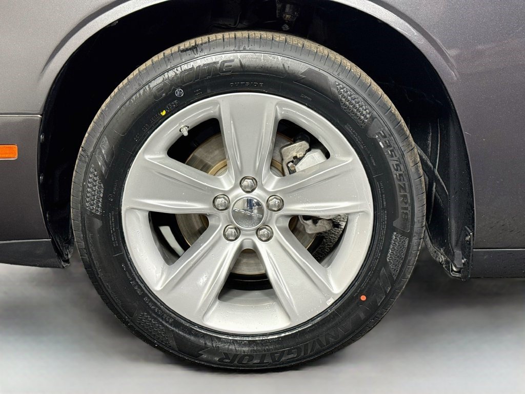 Used 2023 Dodge Challenger SXT RWD image 35