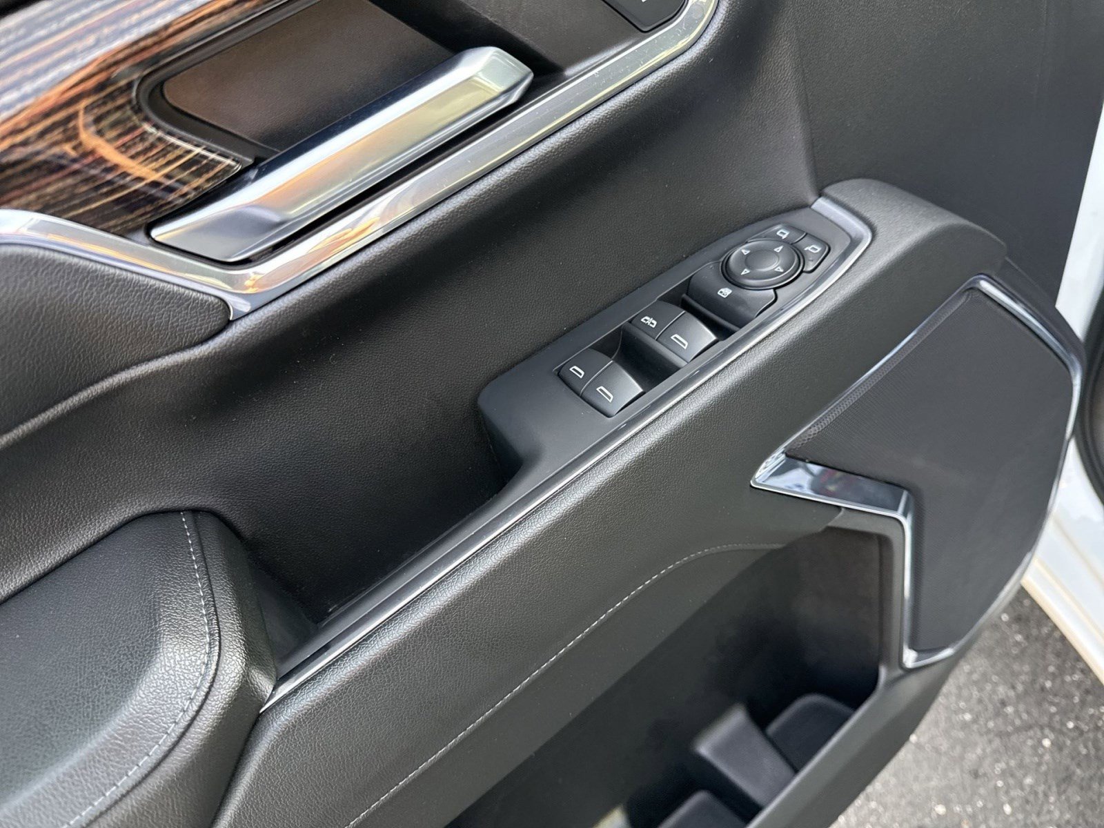 Used 2024 GMC Sierra 1500 Elevation image 14