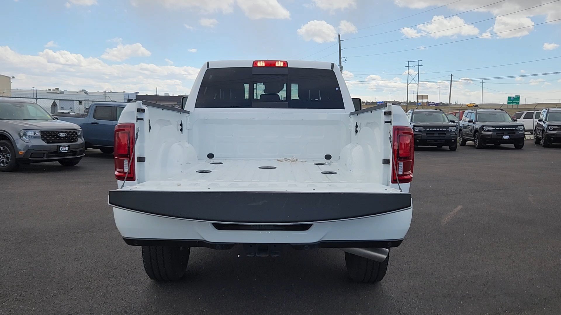 Used 2025 RAM 2500 Laramie AWD/4WD image 18
