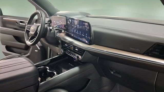 Used 2025 Chevrolet Tahoe High Country AWD/4WD image 19
