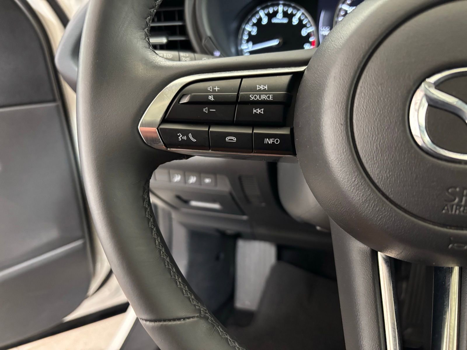 Certified 2025 MAZDA CX-30 AWD 2.5 S w/ Preferred Package image 21