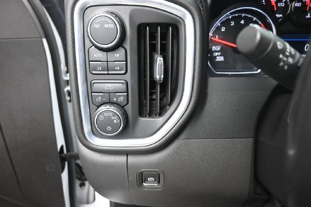Used 2020 Chevrolet Silverado 1500 LT w/ All-Star Edition AWD/4WD image 16