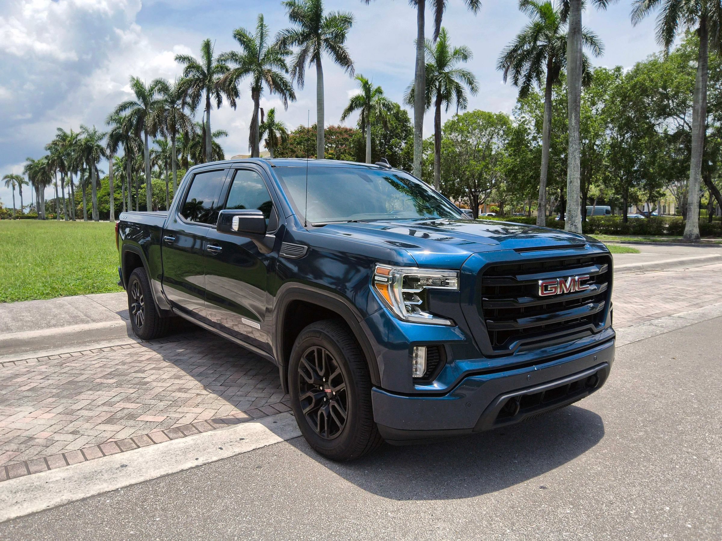 Used 2021 GMC Sierra 1500 Elevation w/ Preferred Package AWD/4WD video 1