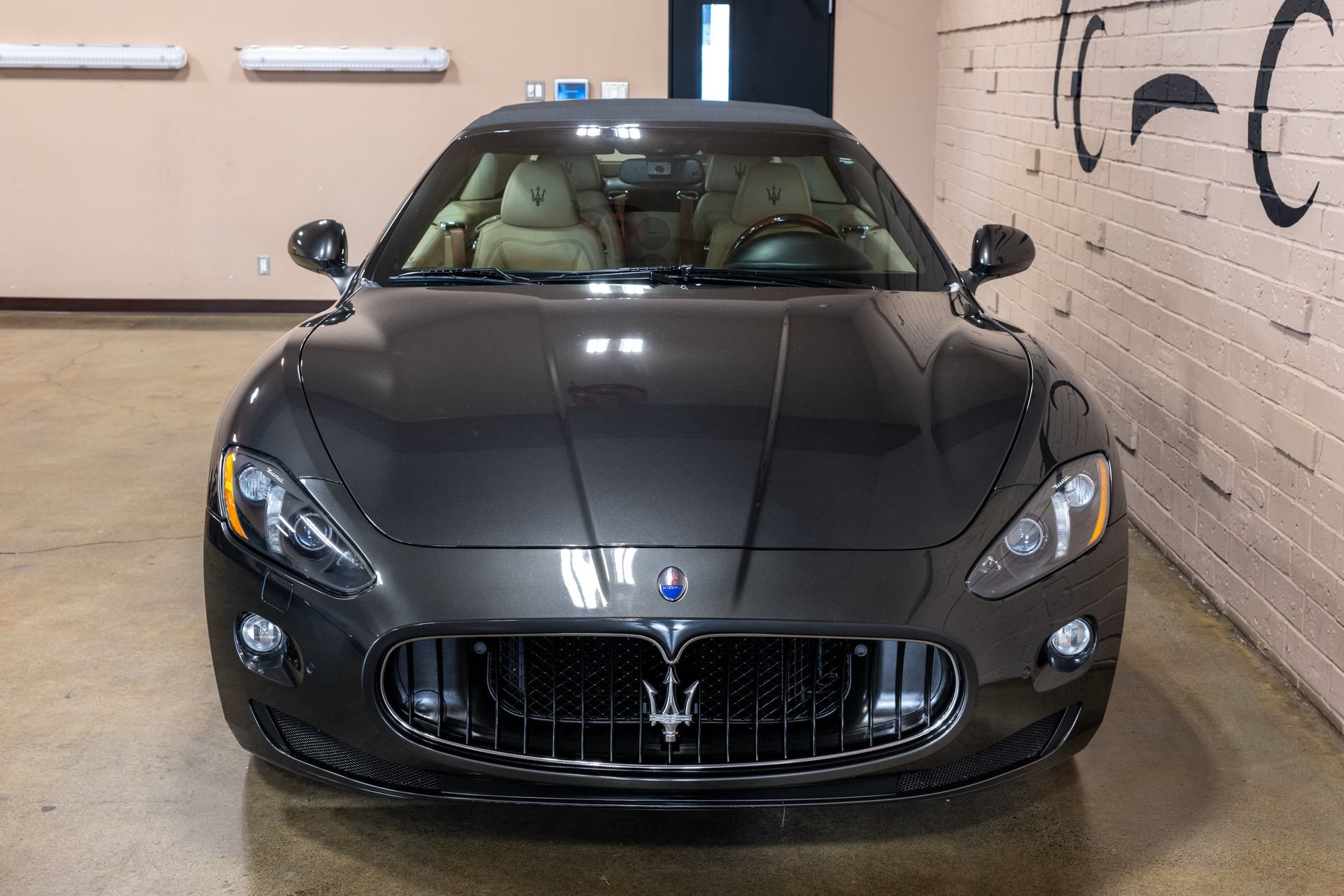 Used 2014 Maserati GranTurismo Convertible RWD image 16