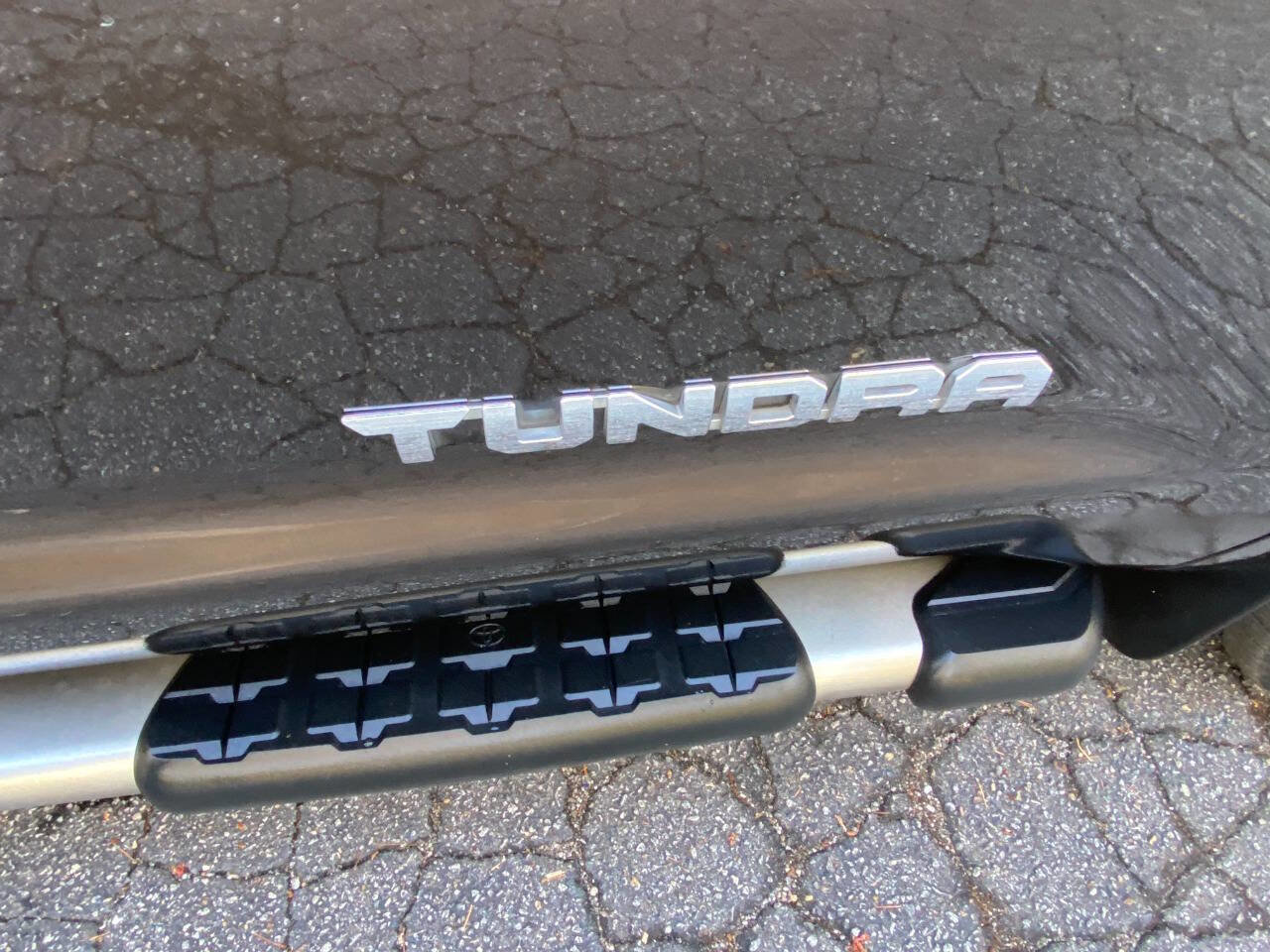 Used 2018 Toyota Tundra Limited w/ Limited Premium Package image 14