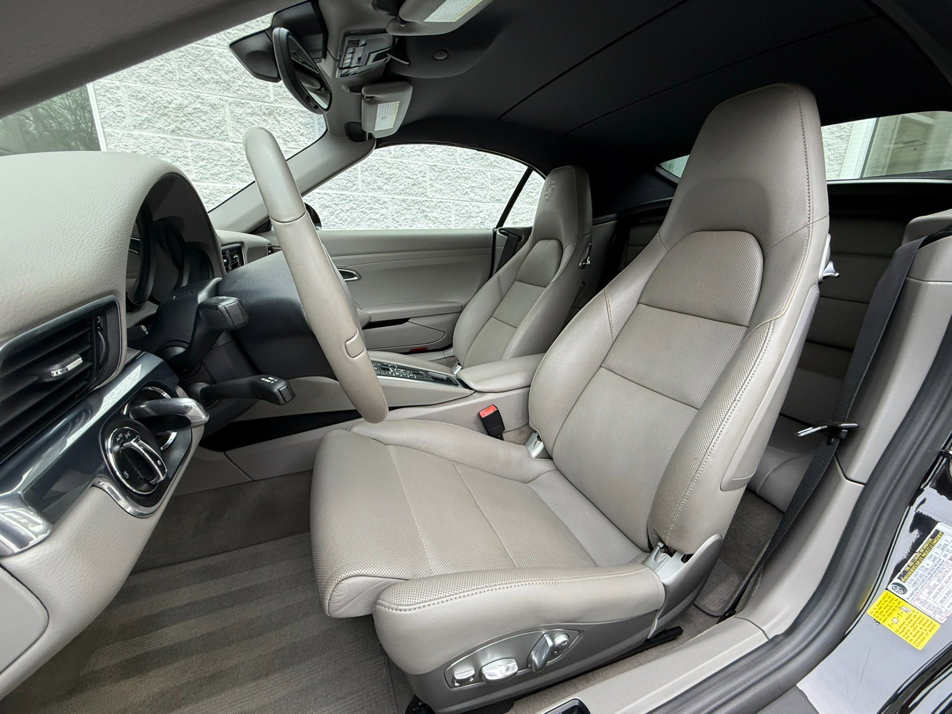 Used 2014 Porsche 911 Carrera S image 9