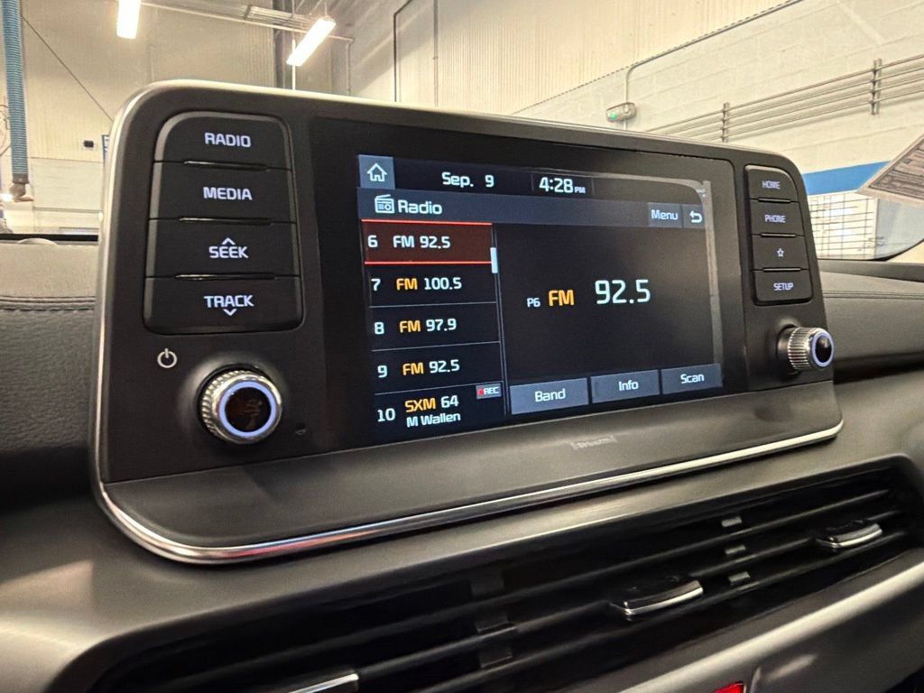 Used 2021 Kia Telluride S AWD/4WD image 32