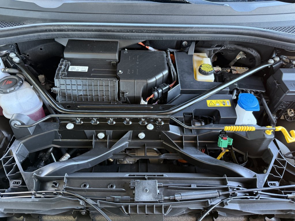 Used 2024 Audi Q4 e-tron Premium image 39