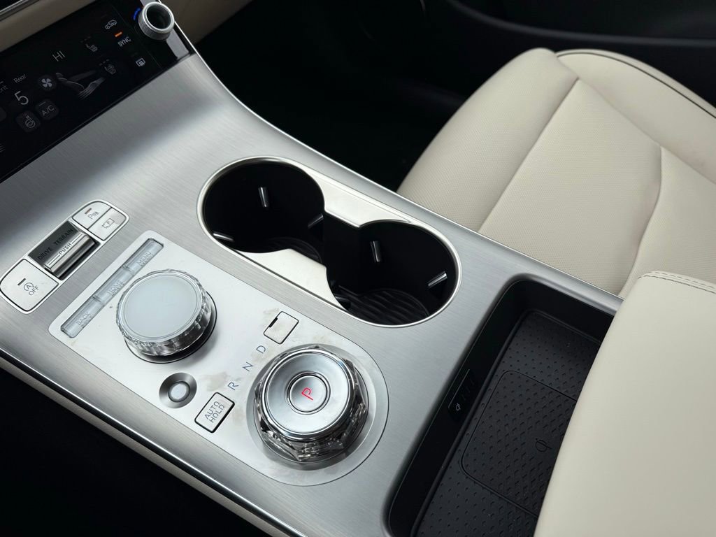 Certified 2026 Genesis GV70 2.5T Advanced AWD/4WD image 27