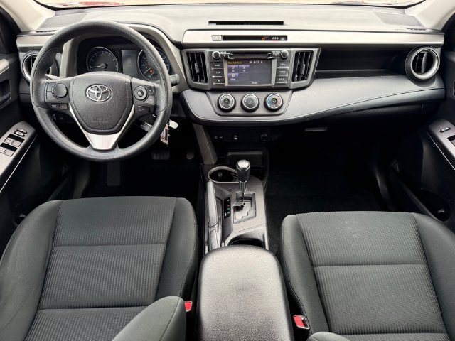 Used 2018 Toyota RAV4 LE FWD image 23