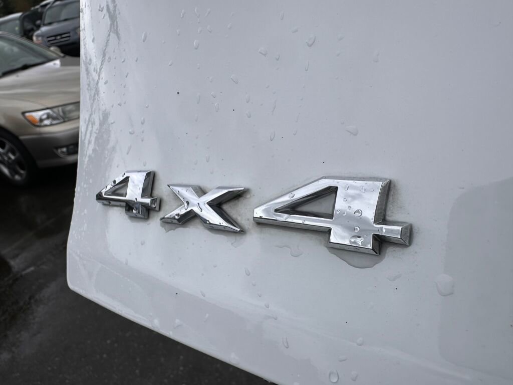 Used 2015 Jeep Cherokee Sport image 8