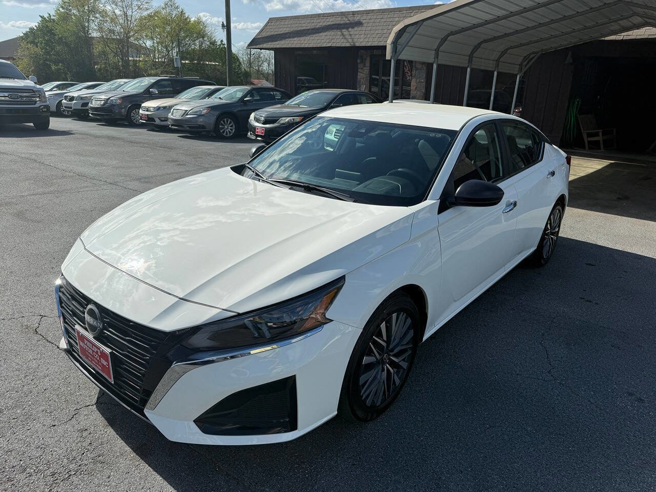 Used 2025 Nissan Altima 2.5 SV image 8