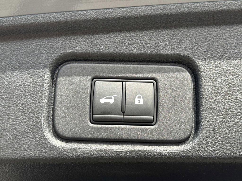 Used 2023 Nissan Pathfinder Platinum w/ Cargo Package image 13