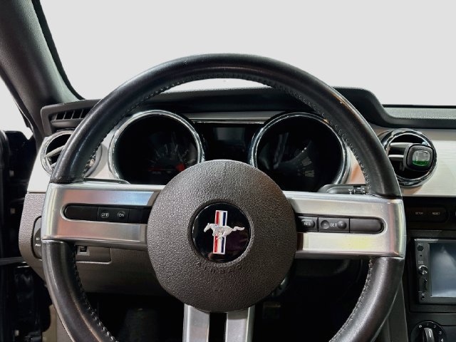Used 2007 Ford Mustang Coupe RWD image 12