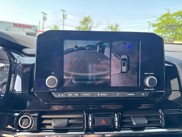 Used 2023 Nissan Pathfinder Rock Creek AWD/4WD image 17