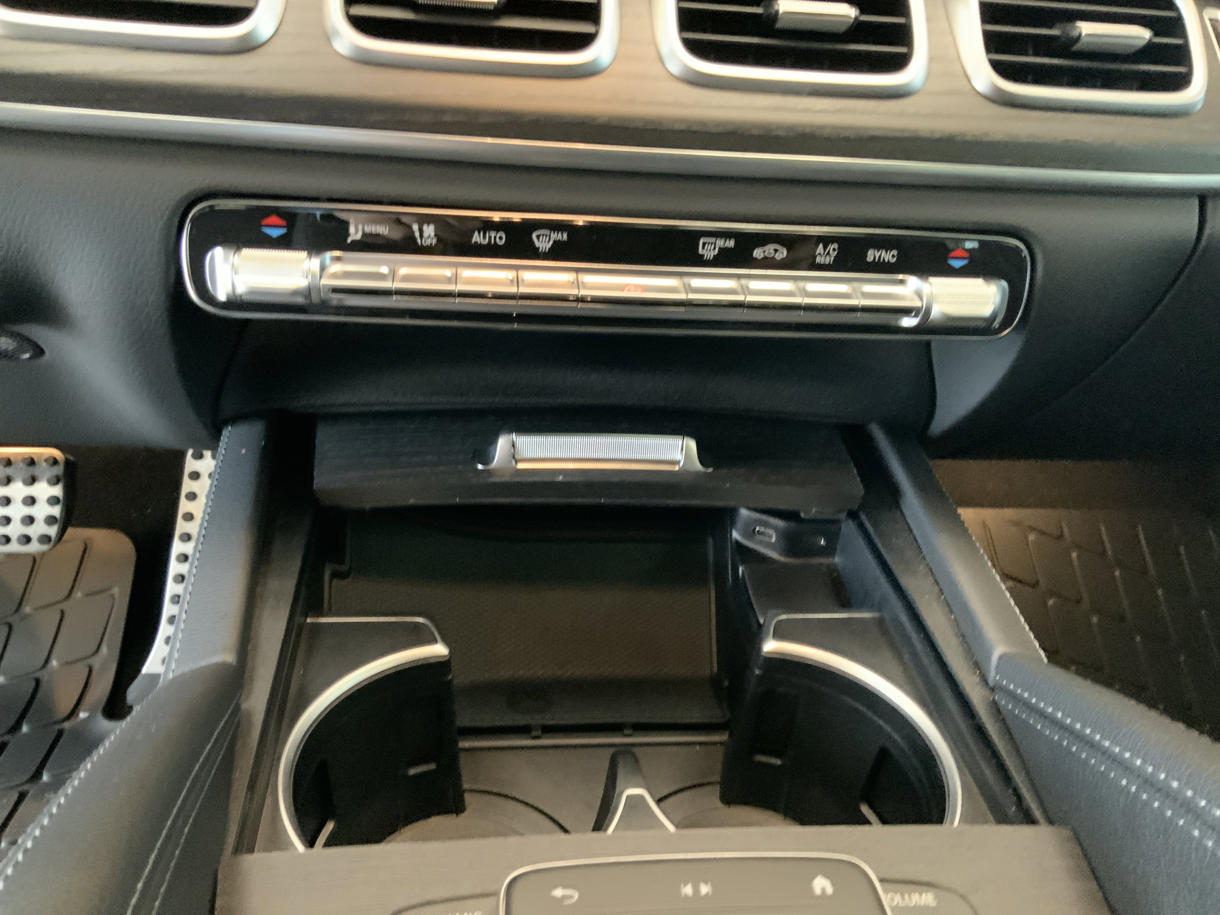 Used 2022 Mercedes-Benz GLS 450 4MATIC image 22