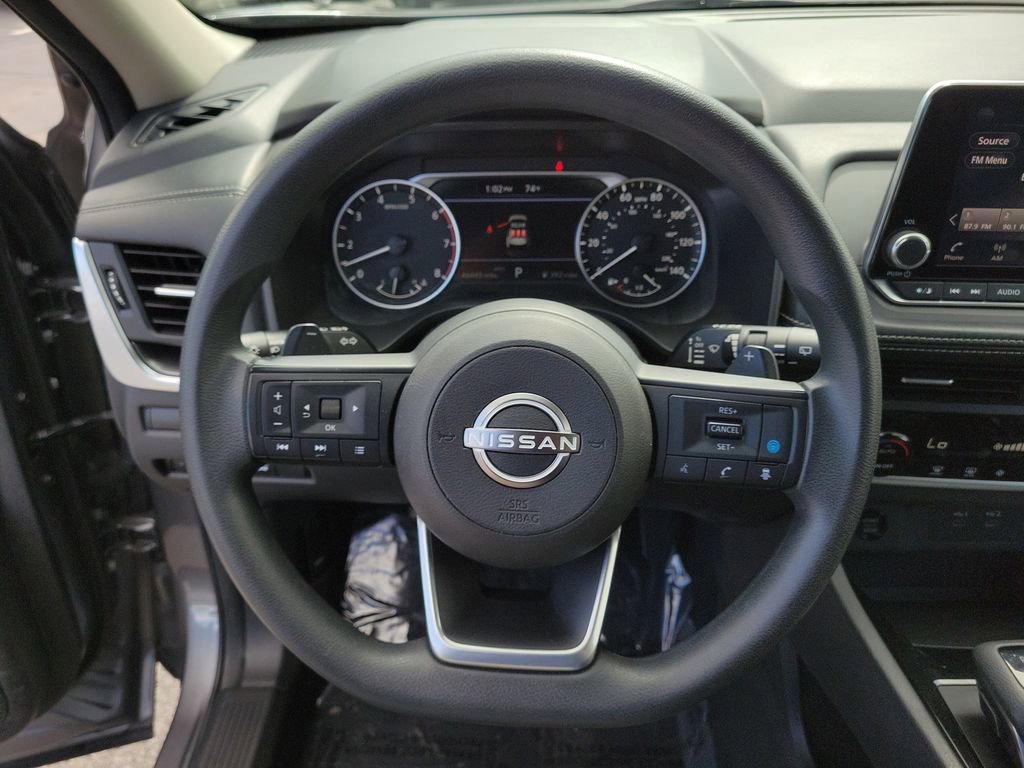 Used 2024 Nissan Rogue SV image 28