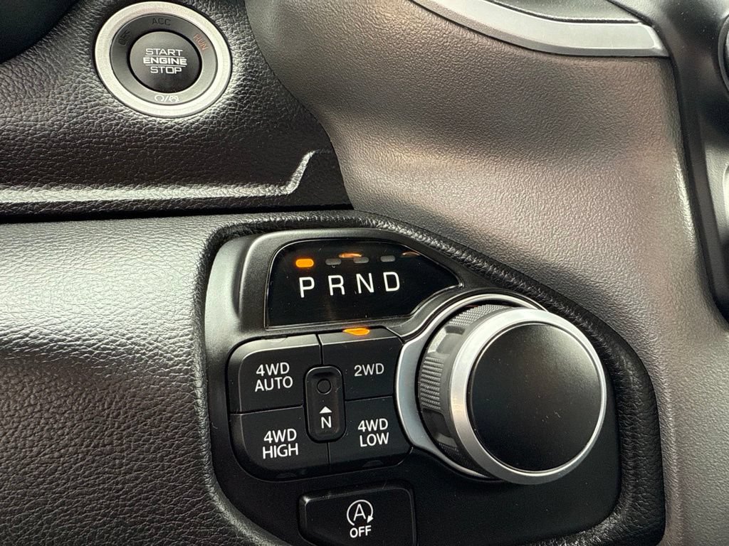 Used 2023 RAM 1500 Big Horn AWD/4WD image 32