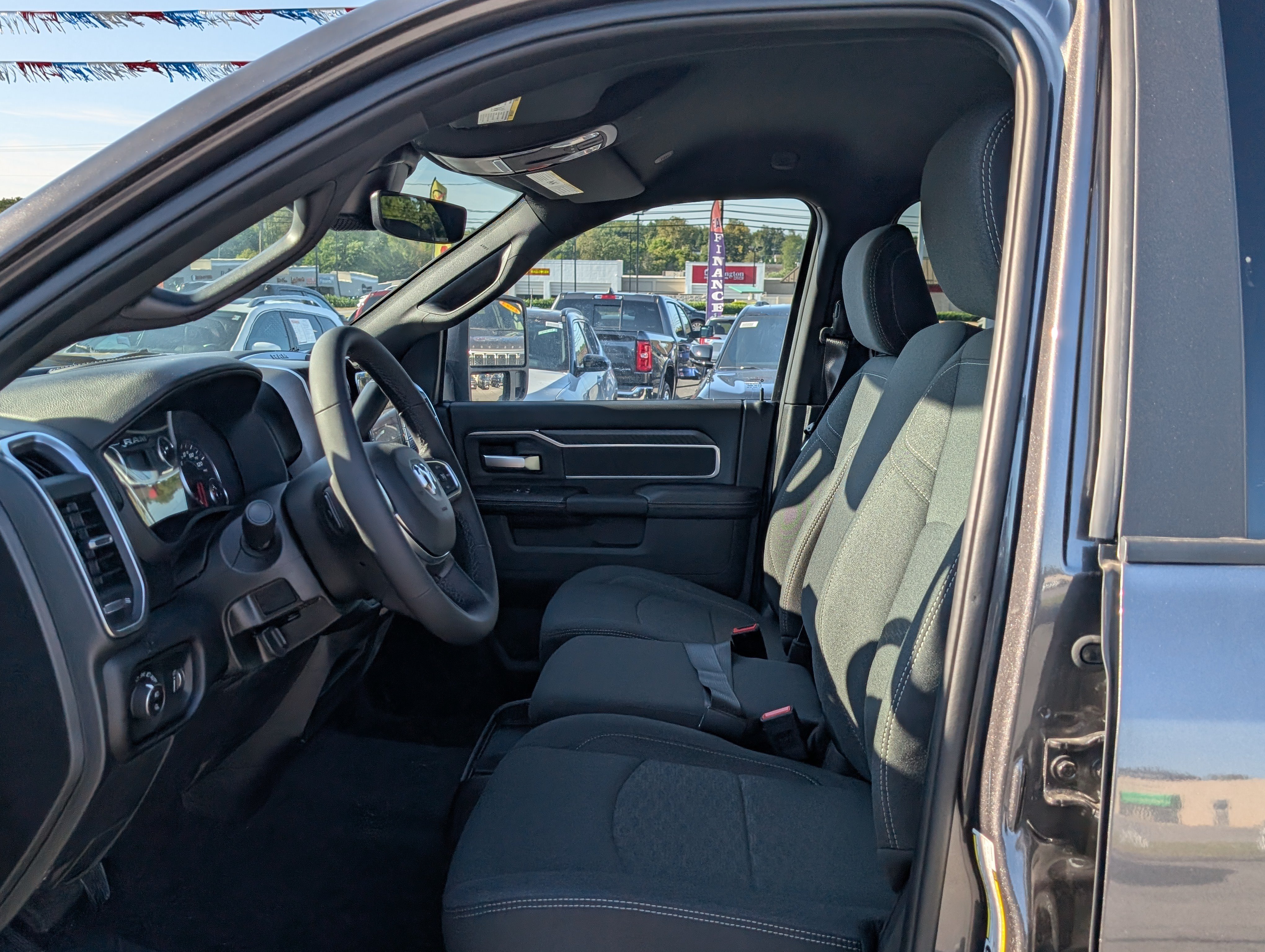 New 2025 RAM 2500 Big Horn AWD/4WD image 14