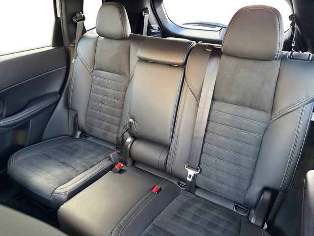 Used 2023 Mitsubishi Outlander SE AWD/4WD image 11