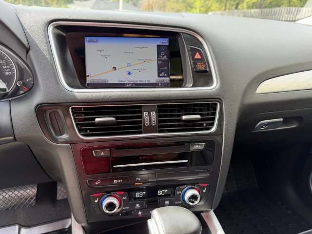 Used 2017 Audi Q5 2.0T Premium Plus w/ Technology Package image 13