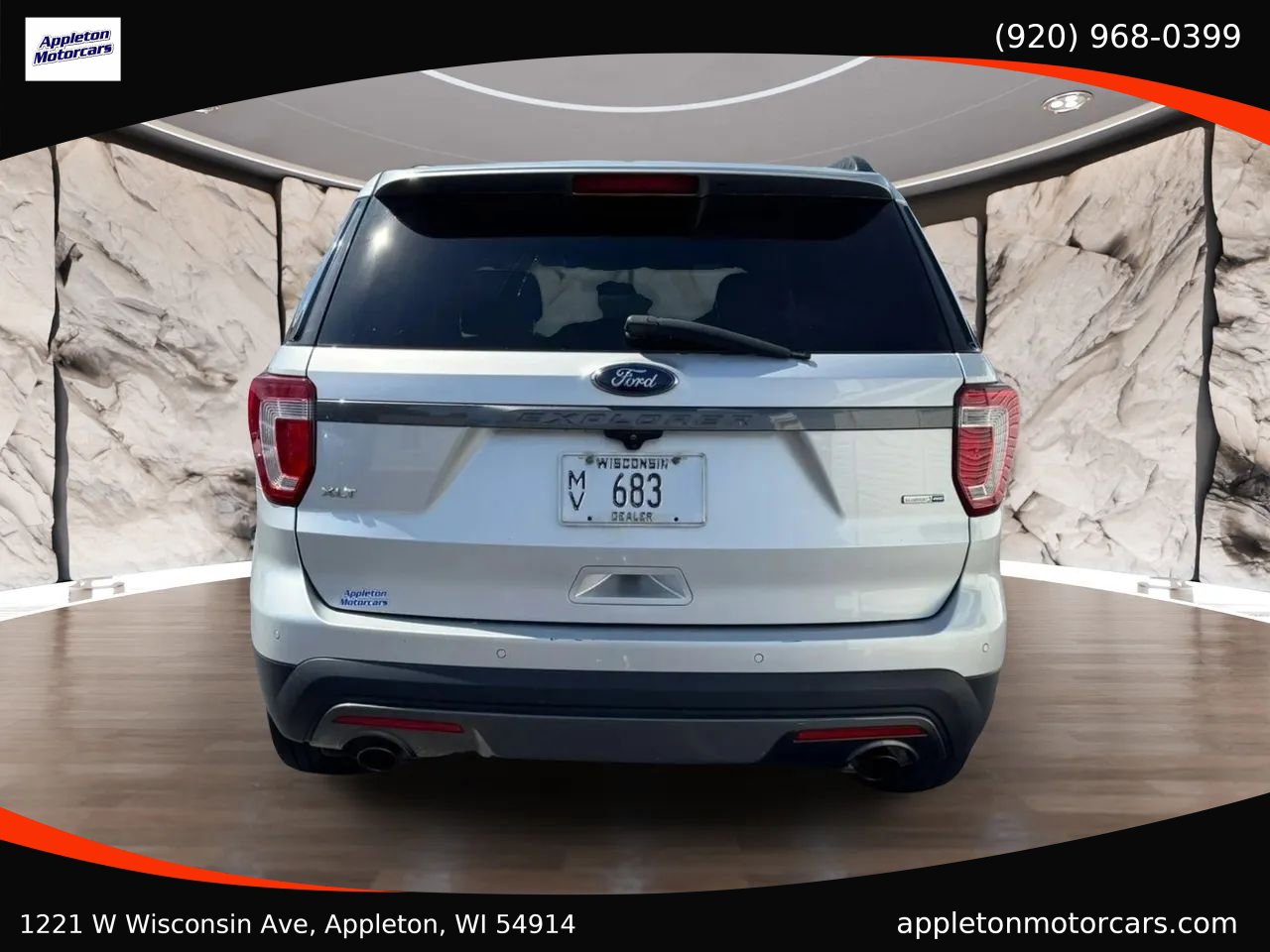 Used 2017 Ford Explorer XLT w/ Equipment Group 202A image 4