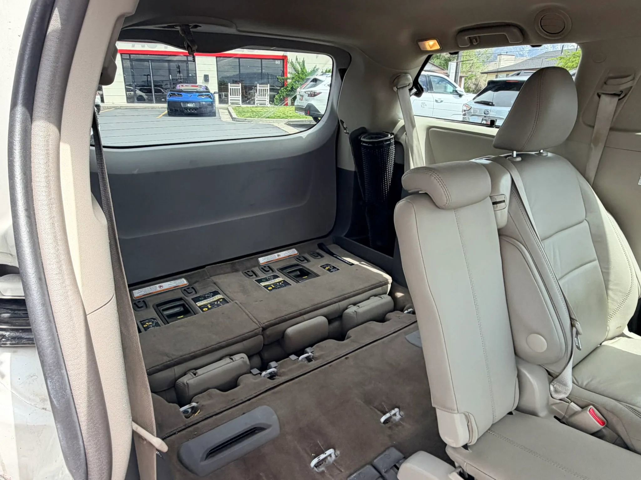 Used 2016 Toyota Sienna XLE Premium FWD image 21