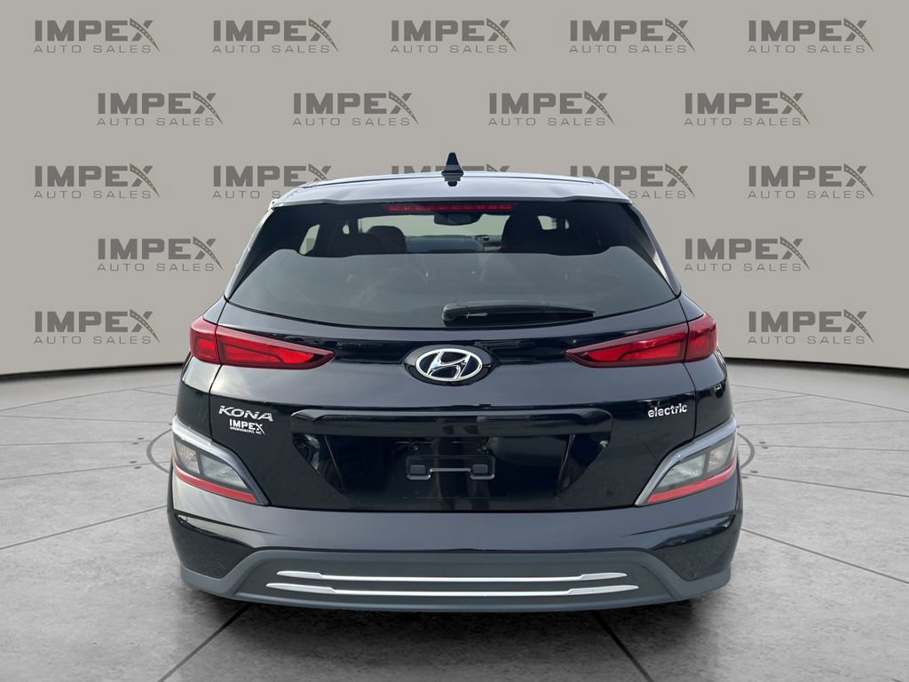 Used 2023 Hyundai Kona SE image 4