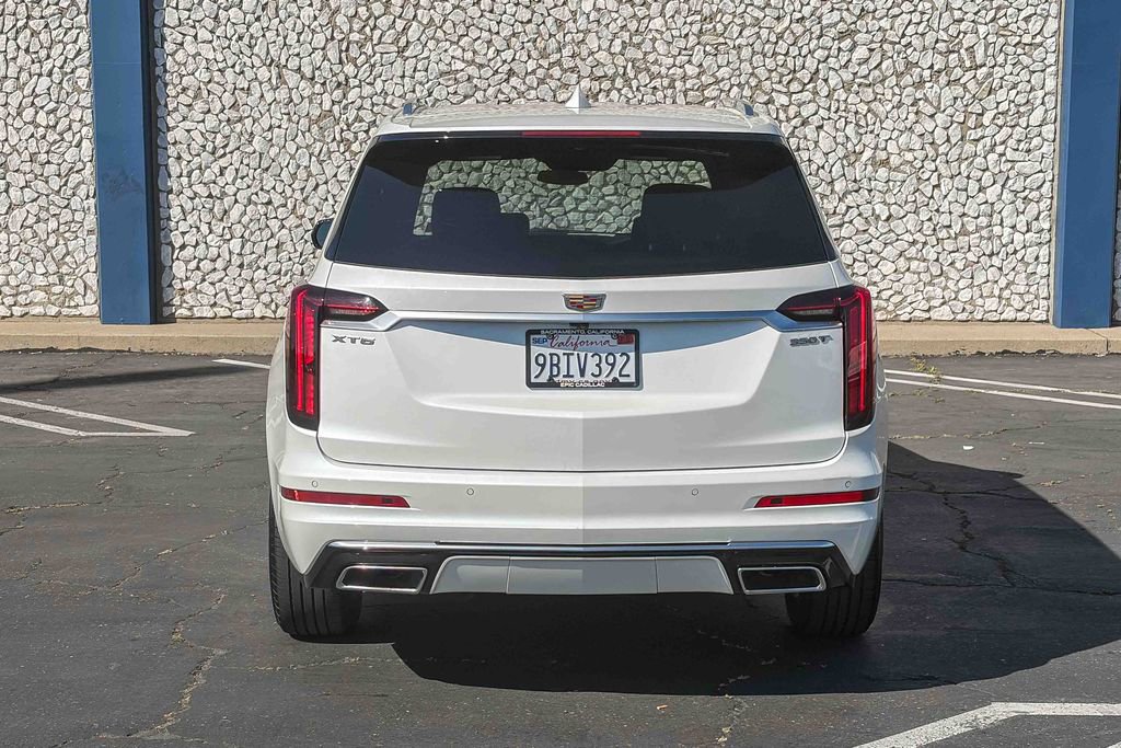 Used 2023 Cadillac XT6 Luxury image 3