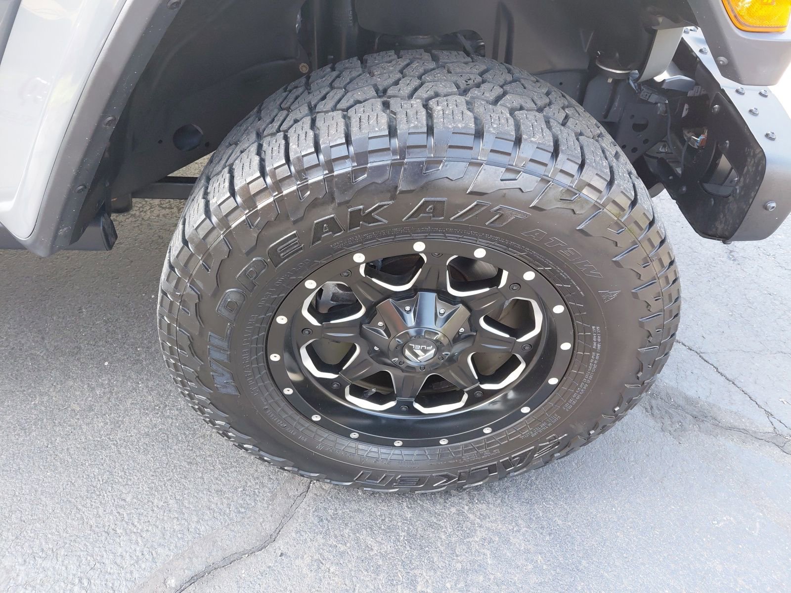 Used 2020 Jeep Wrangler Unlimited Rubicon w/ Dual Top Group AWD/4WD image 23