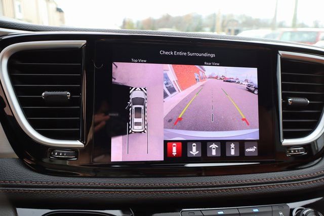 New 2026 Chrysler Pacifica Pinnacle AWD/4WD image 23